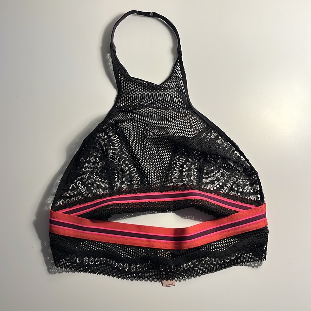 Matching Lingerie Set - Picture 3 of 6